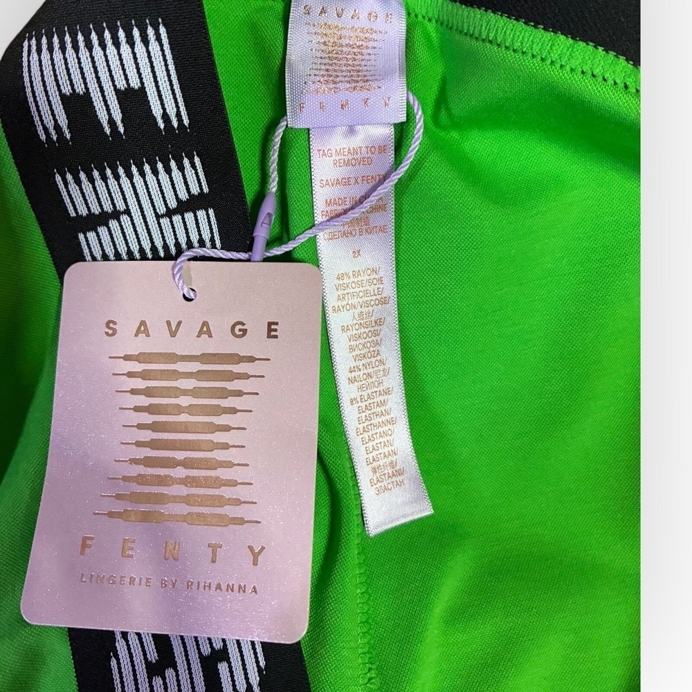 NWT Savage X Fenty 2X Neon Green High Waisted Leggings Stretch Gym Pilates - Picture 4 of 4